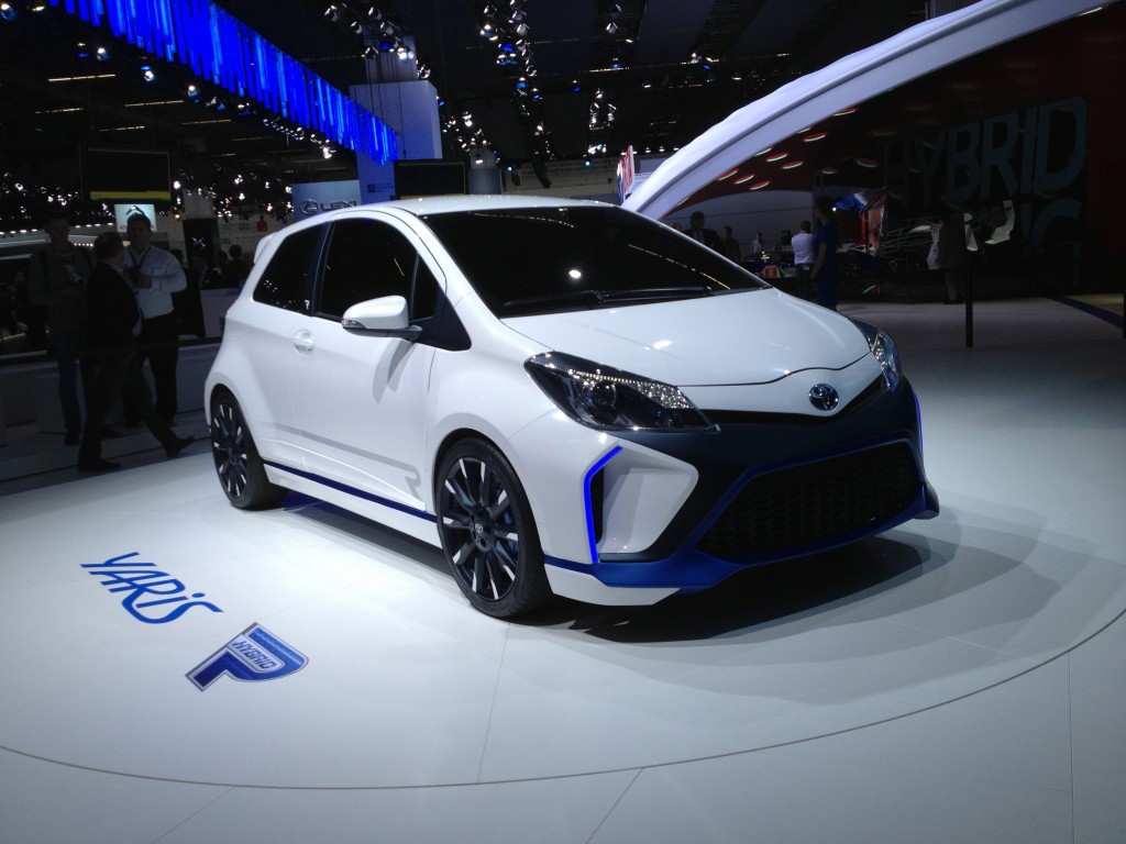 Toyota Yaris Hybrid R 1