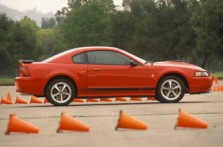 2004 Ford Mustang Mach 1